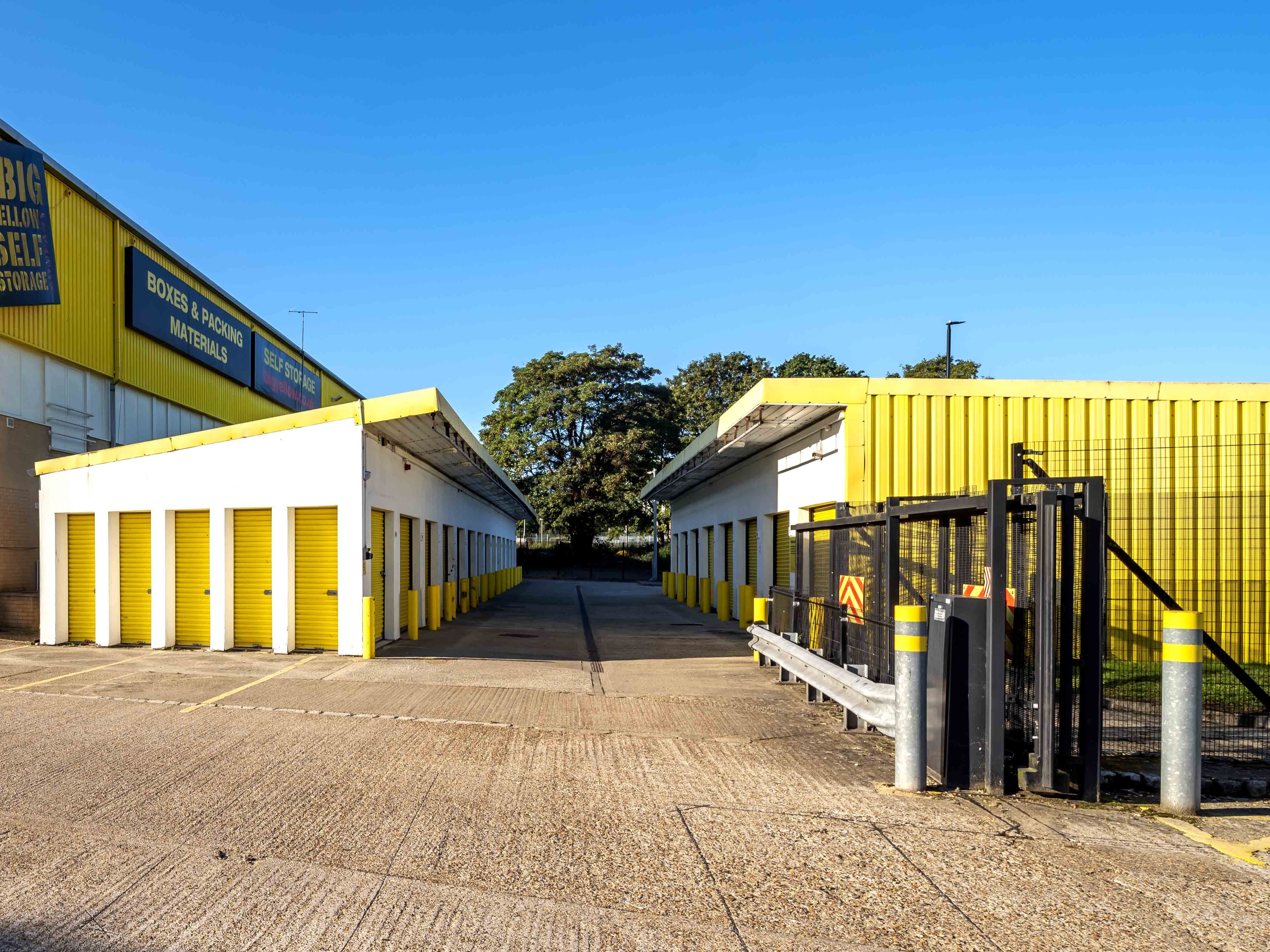 Hanger Lane Self Storage Units | Big Yellow